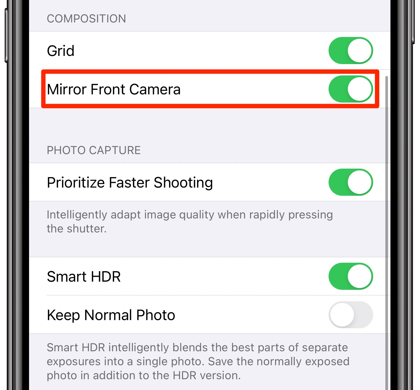 Impostazioni della fotocamera dell'iPhone con l'opzione Mirror Front Camera abilitata