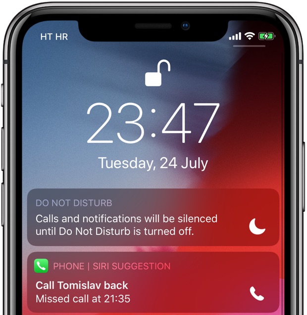 Il suggerimento di scelta rapida nella schermata di blocco per l'app Telefono consiglia di restituire una chiamata persa