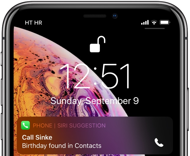 Suggerimenti Siri: l'app Telefono mostrata suggerisce di chiamare una persona il cui compleanno è stato trovato in Contatti