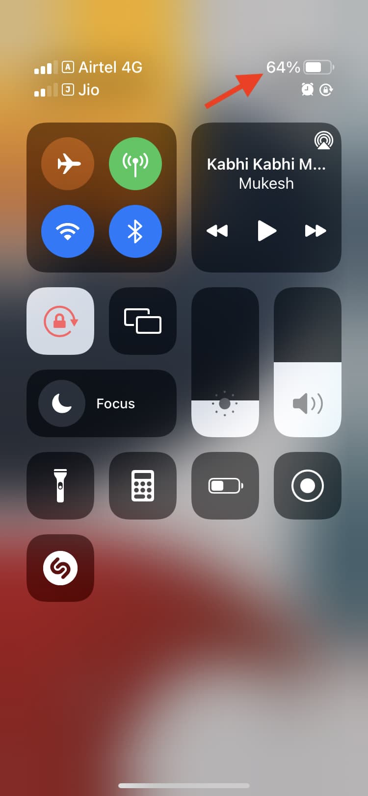 Consulta la percentuale della batteria dell'iPhone nel Centro di controllo