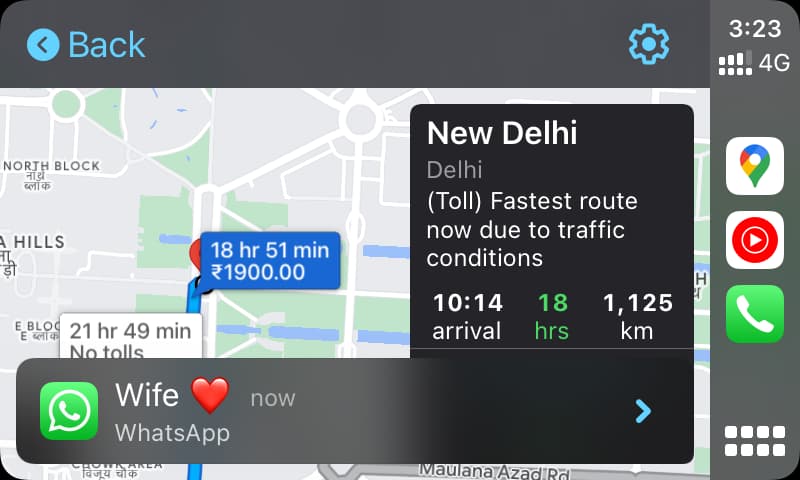 Notifica WhatsApp in CarPlay con Google Maps aperto in background